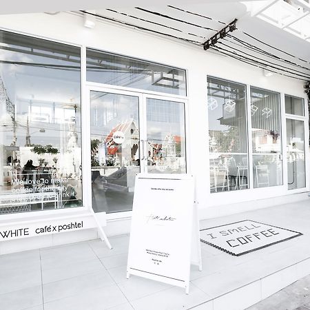 Flat White Cafe X Poshtel Hostel Lampang Ngoại thất bức ảnh