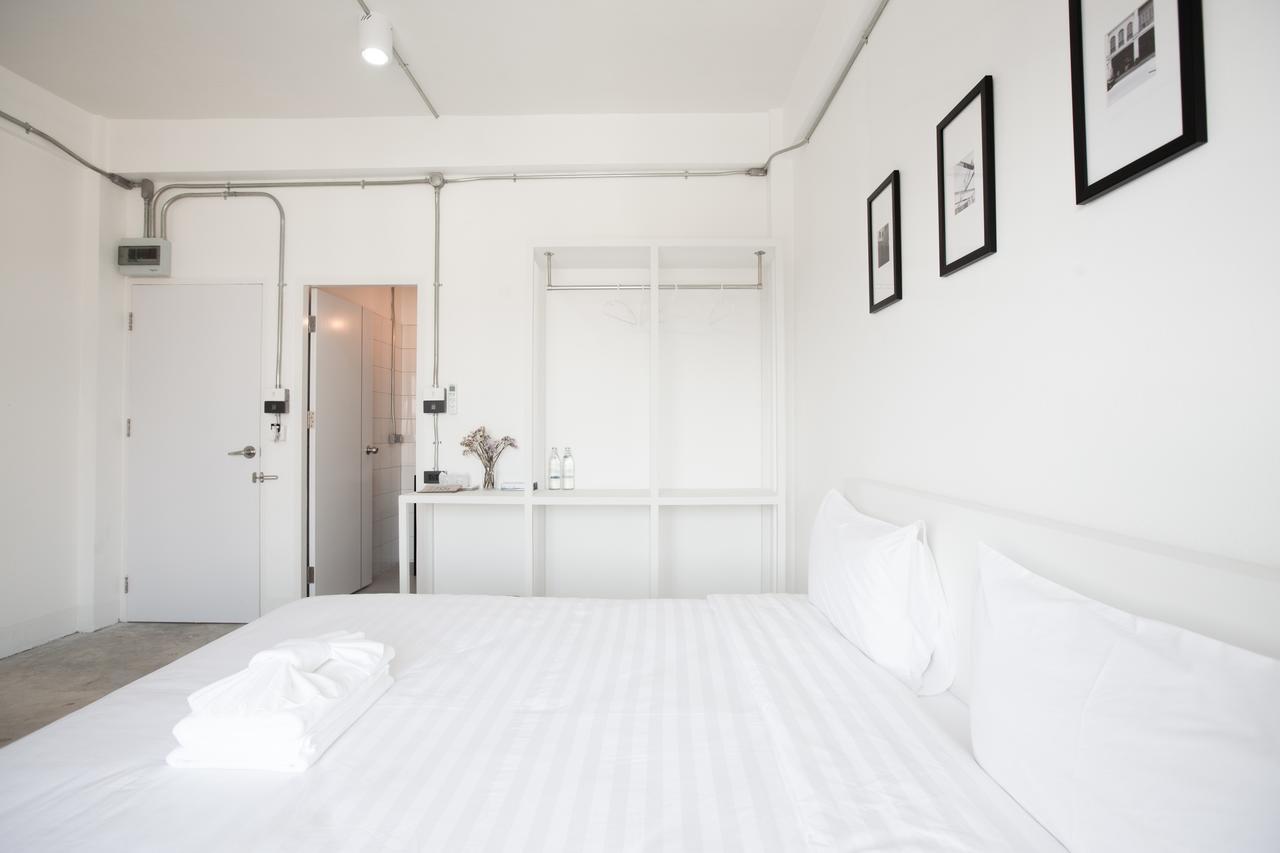 Flat White Cafe X Poshtel Hostel Lampang Ngoại thất bức ảnh